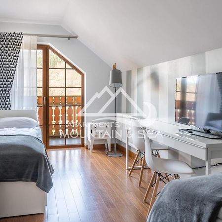 Apartament Mountain View Apartment ชกลาร์สกา ปอเรมบา ภายนอก รูปภาพ