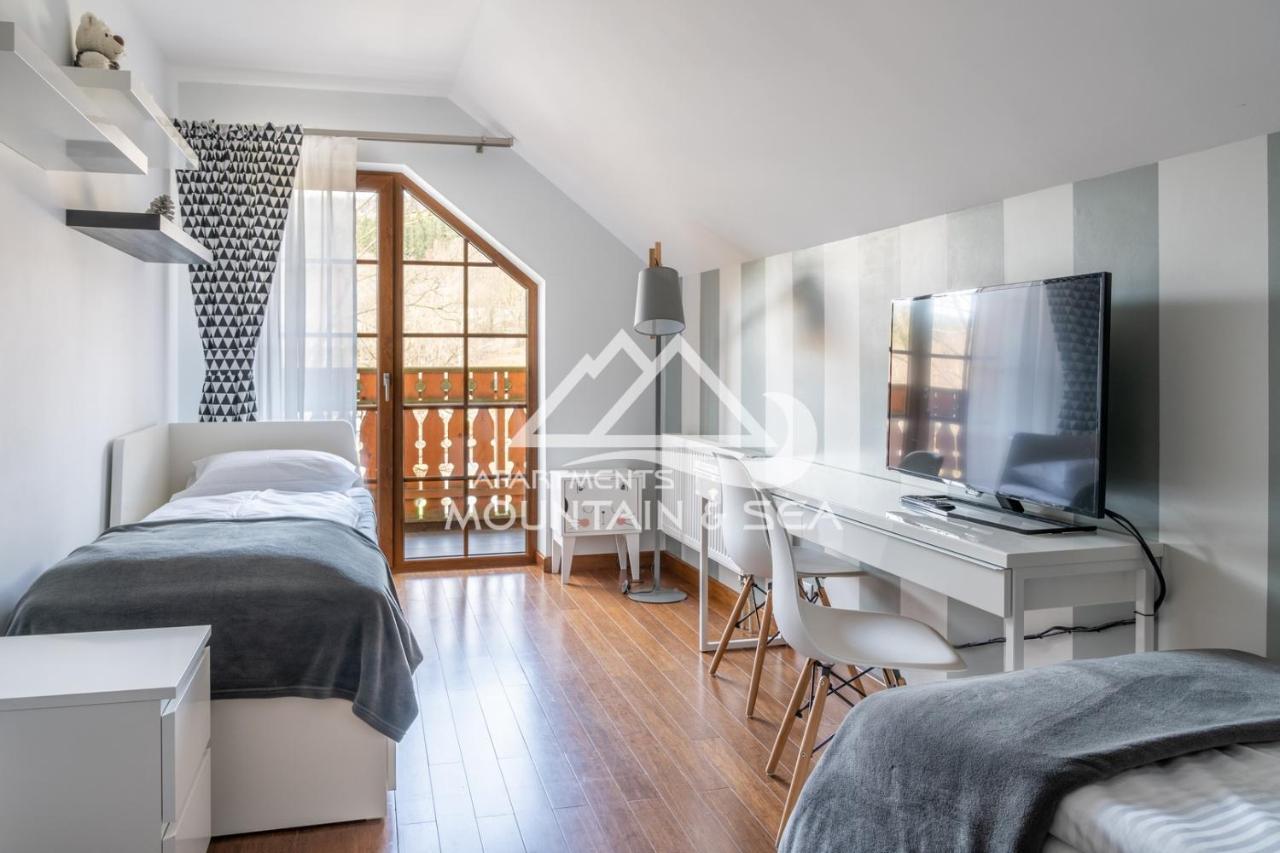 Apartament Mountain View Apartment ชกลาร์สกา ปอเรมบา ภายนอก รูปภาพ